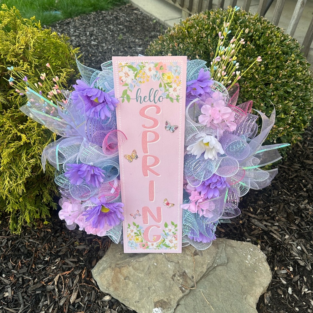 Hello Spring Floral Wreath